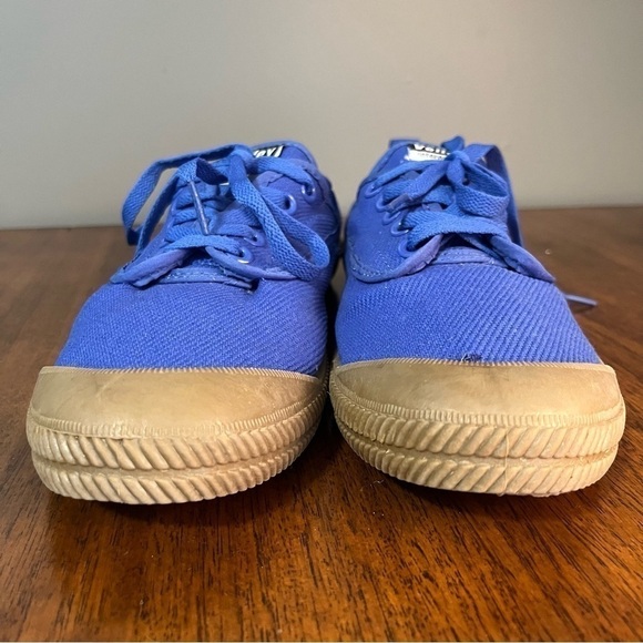 Volley international sneakers. Blue, mens size 9. - Picture 11 of 13